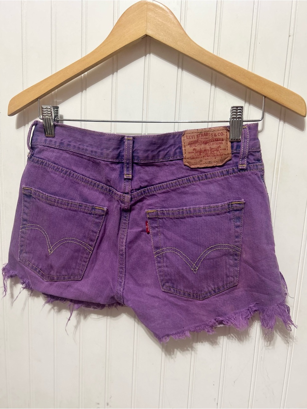 Levi's Red Tab, Purple Frayed Denim Cutoff Shorts - 28 - Picture 2 of 3
